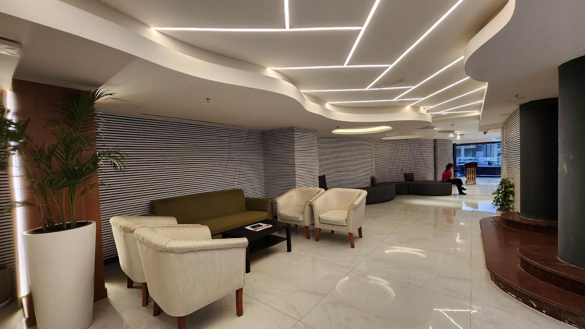 Vendome Plaza Hotel Dubai Exterior foto